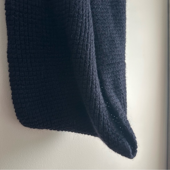 Canada Goose x Mackie of Scotland Waffle Infinity Loop Scarf - Picture 5 of 5